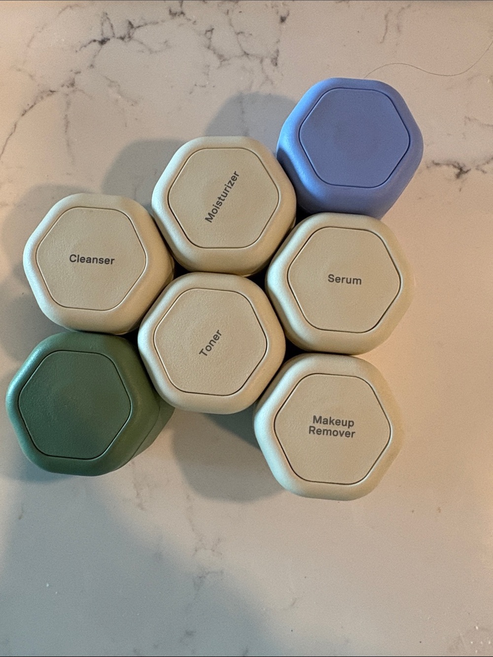 Cadence capsule travel set